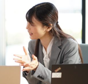 リクルーティング部／新卒・キャリア採用 井手 理恵子